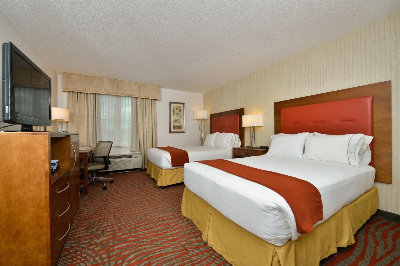 Holiday Inn Express Boston-Milford By Ihg Экстерьер фото