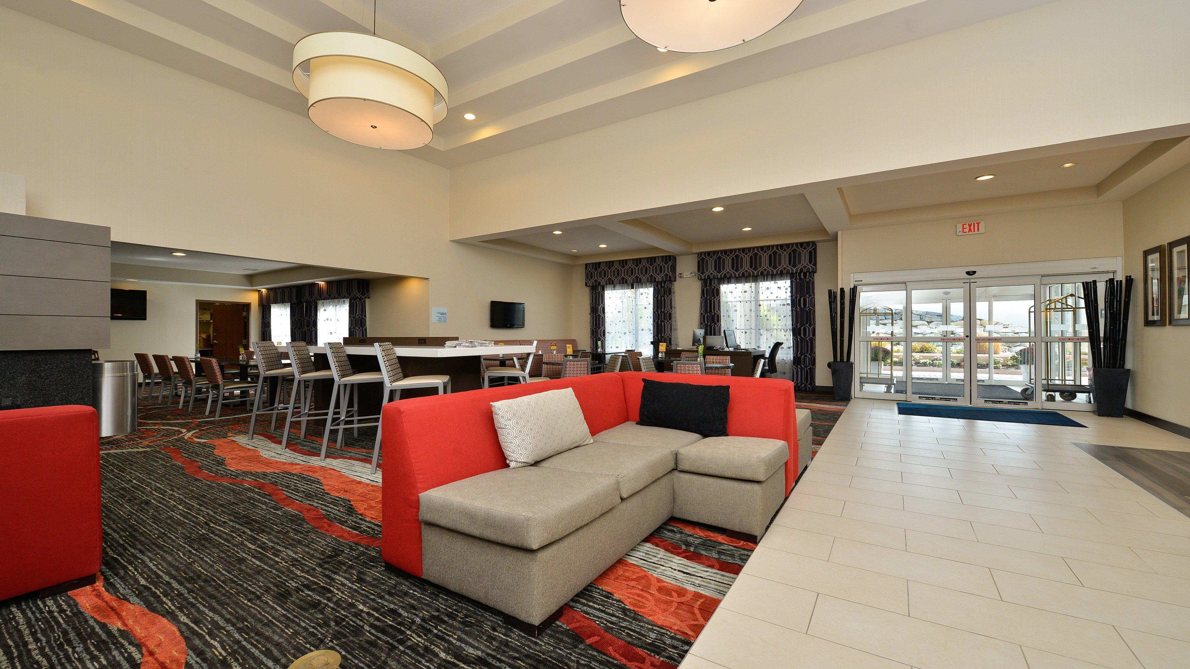 Holiday Inn Express Boston-Milford By Ihg Экстерьер фото